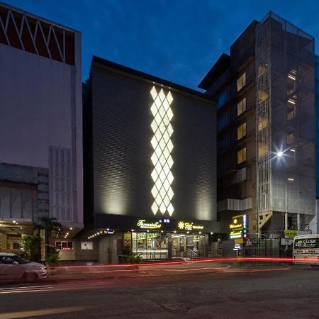 Hotel Sifat International Surat Exterior photo