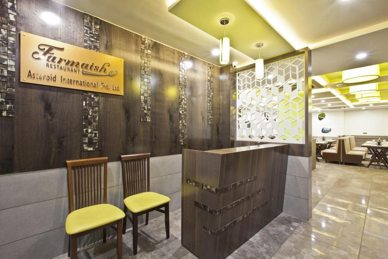 Hotel Sifat International Surat Exterior photo